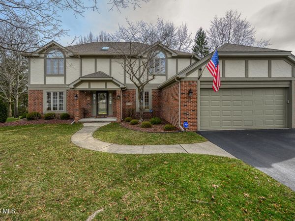 5102 Sprucewood Court , Sylvania, OH 43560