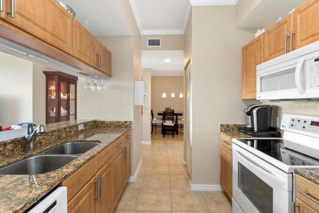 1064 N Tamiami Trail , Unit 1425, Sarasota, FL 34236 Photo