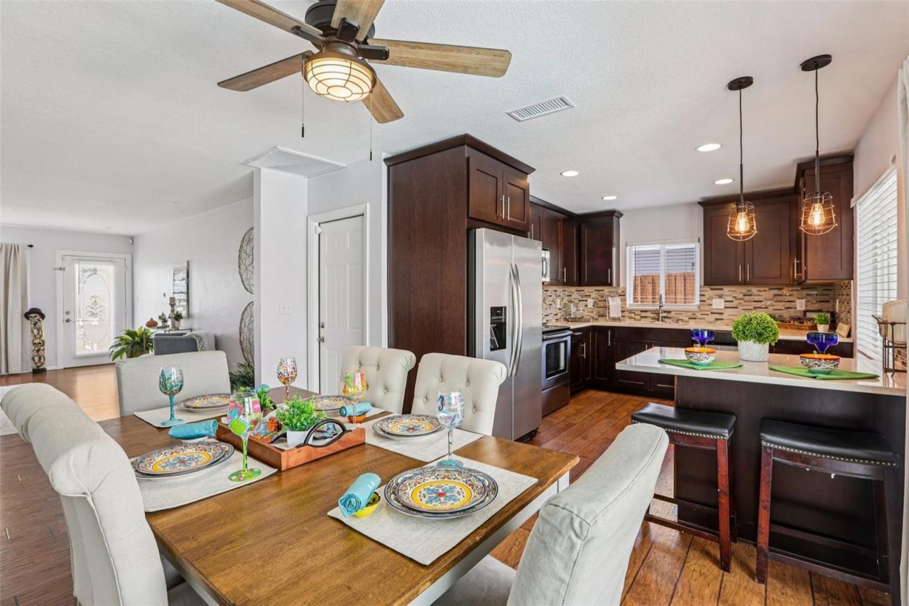 8541 75th Place , Seminole, FL 33777 Photo