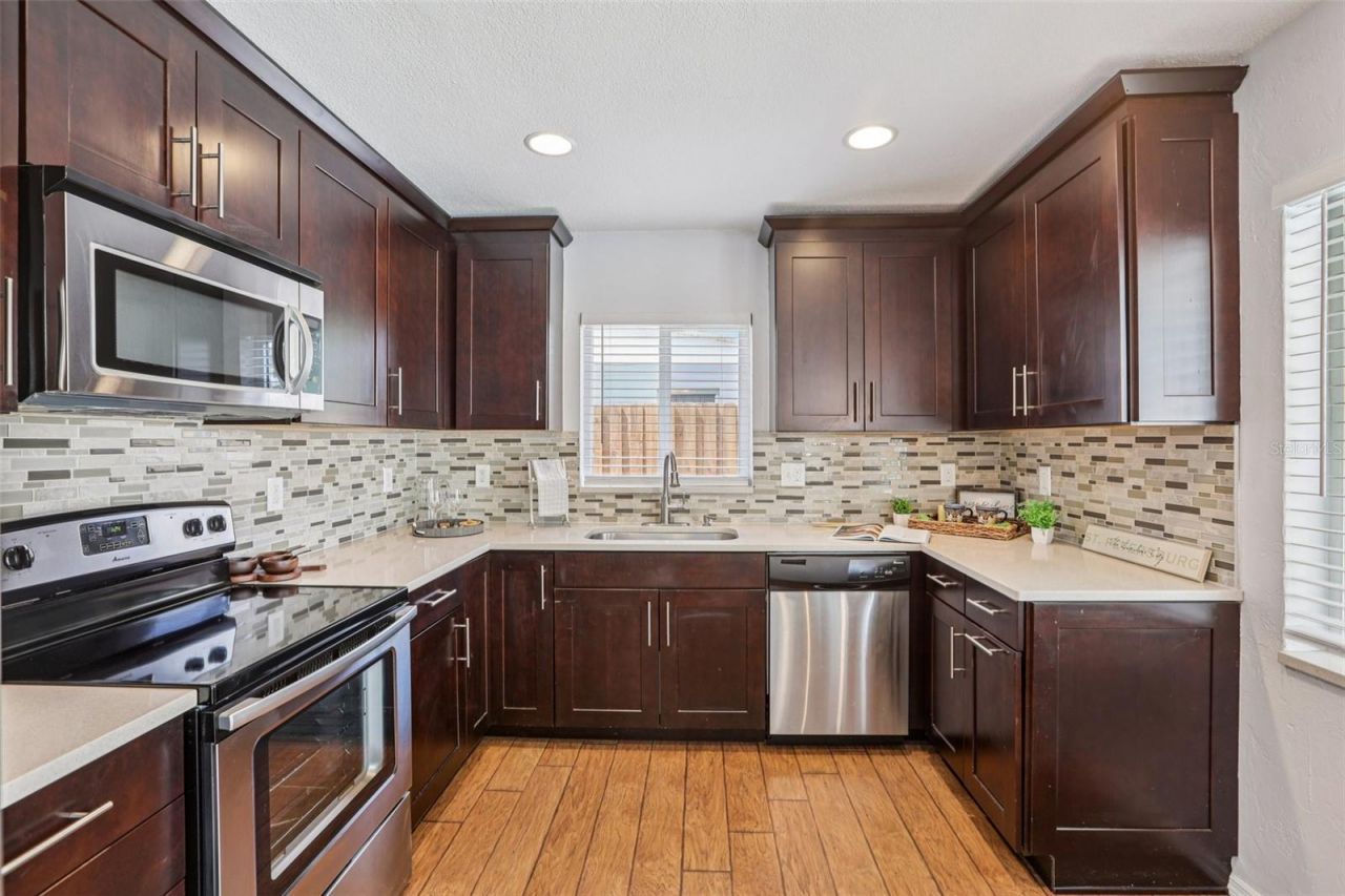 8541 75th Place , Seminole, FL 33777 Photo