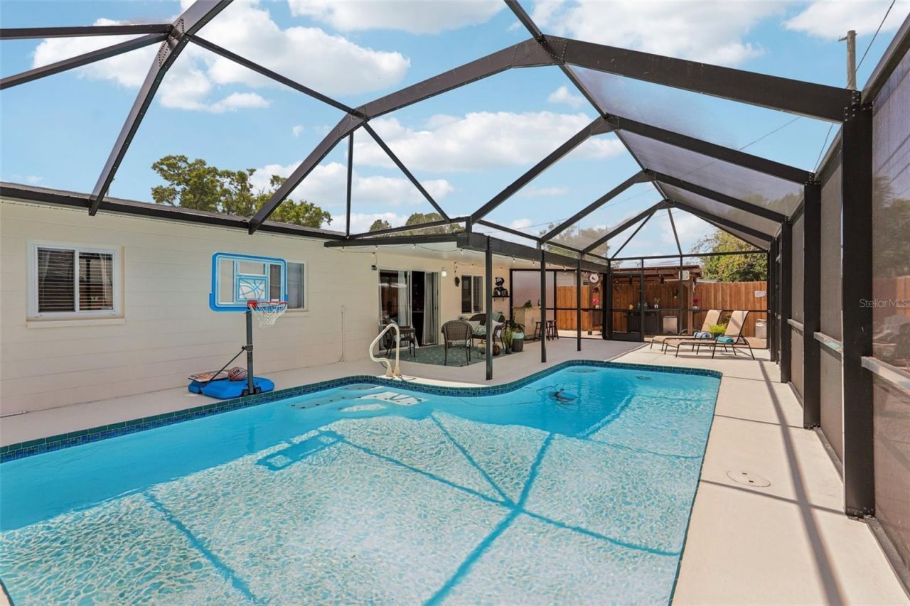 8541 75th Place , Seminole, FL 33777 Photo