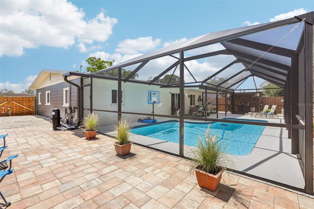 8541 75th Place , Seminole, FL 33777 Photo