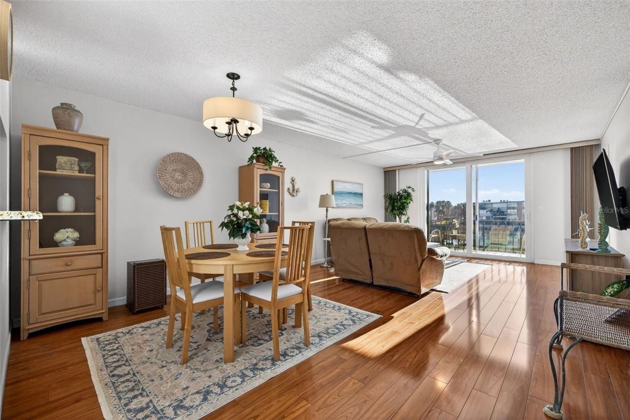 7625 Sun Island Drive S, Unit 207, South Pasadena, FL 33707 Photo