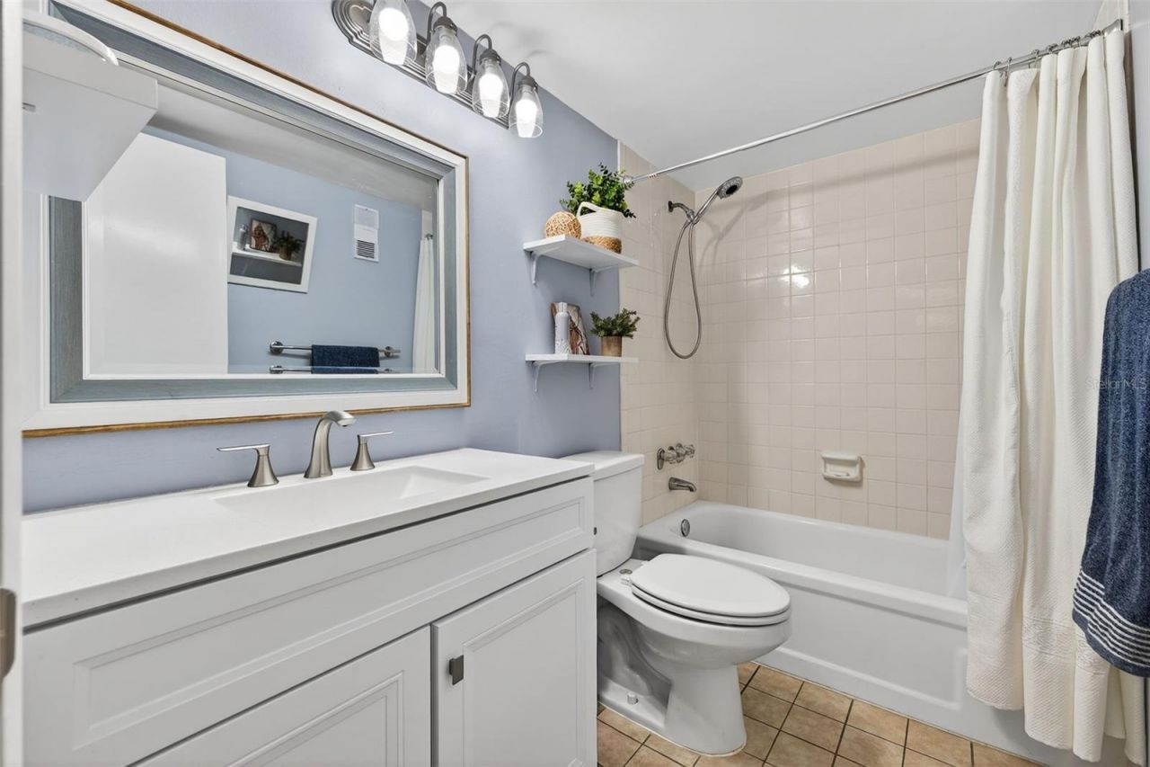 7625 Sun Island Drive S, Unit 207, South Pasadena, FL 33707 Photo