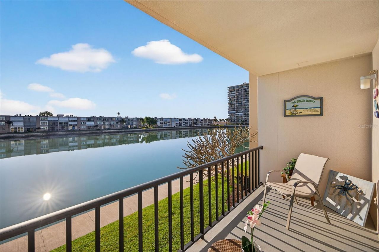 7625 Sun Island Drive S, Unit 207, South Pasadena, FL 33707 Photo