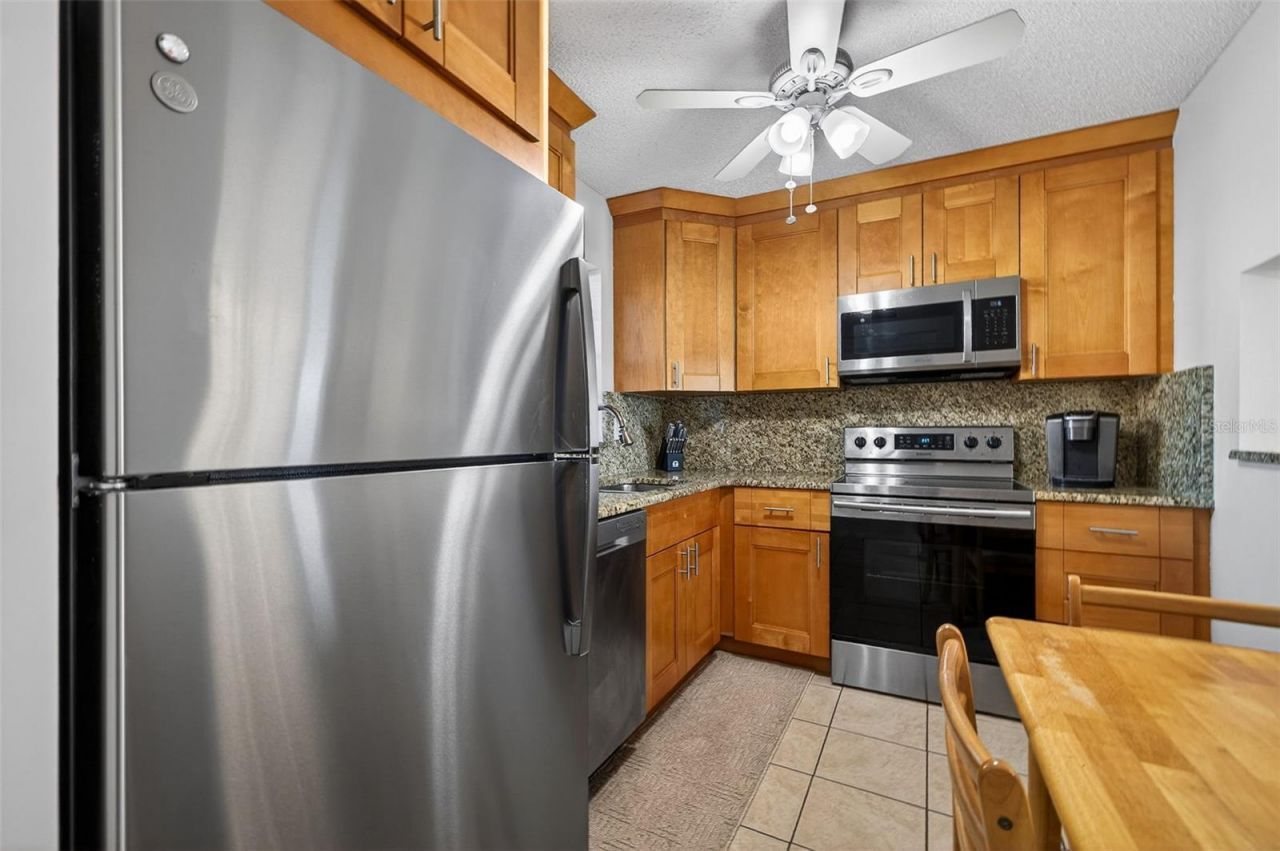 7625 Sun Island Drive S, Unit 207, South Pasadena, FL 33707 Photo