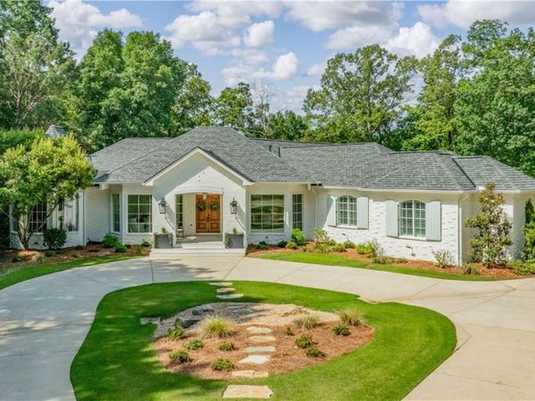 6800 Emerald Lane, Tuscaloosa, AL 35406