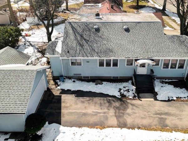 306 W Madison Street, BELVIDERE, IL 61008