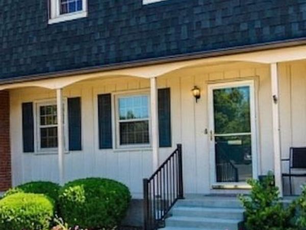 19 Creekwood Square, Glendale, OH 45246