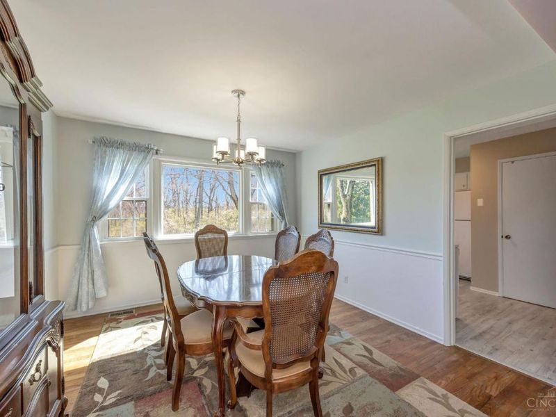 19 Creekwood Square, Glendale, OH 45246 Photo 10