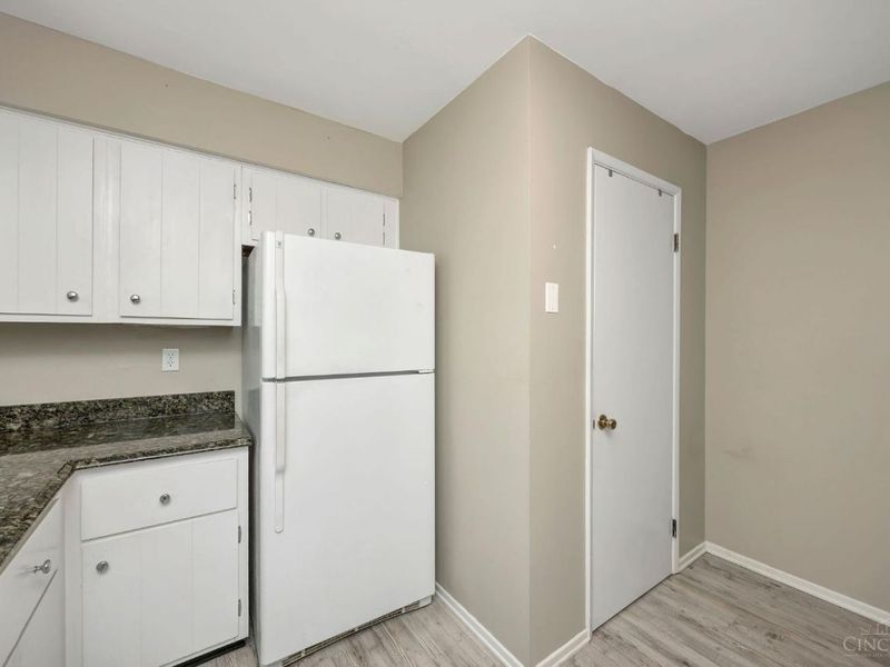 19 Creekwood Square, Glendale, OH 45246 Photo 13