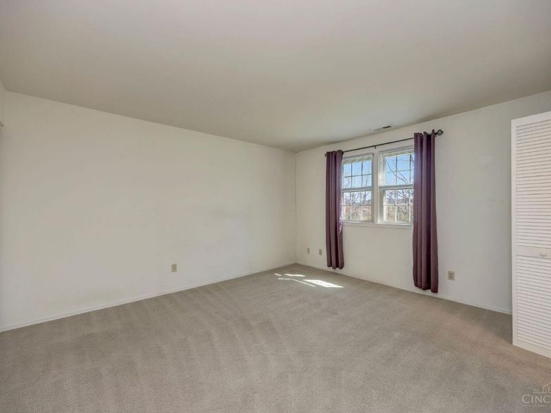 19 Creekwood Square, Glendale, OH 45246 Photo 16