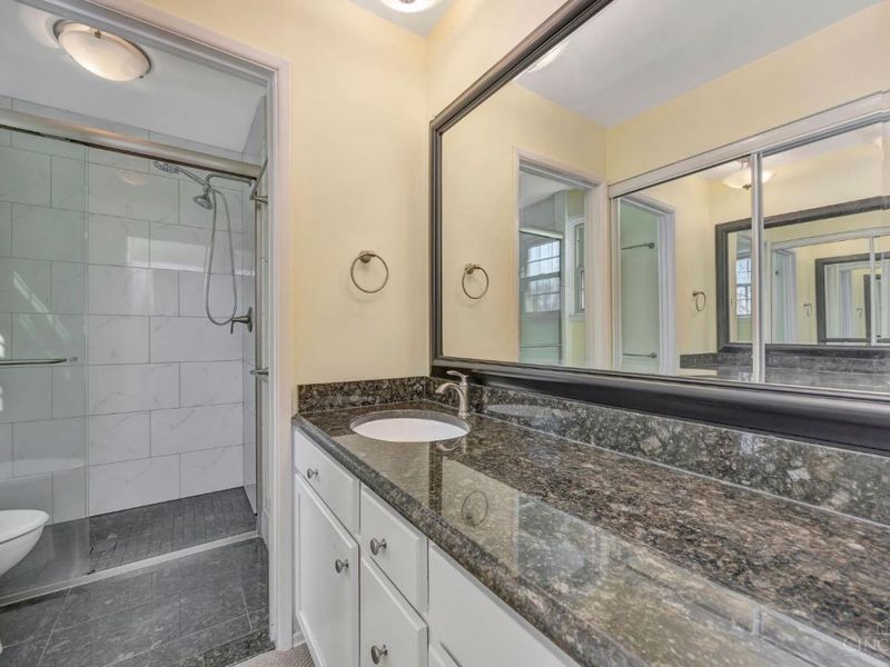 19 Creekwood Square, Glendale, OH 45246 Photo 18