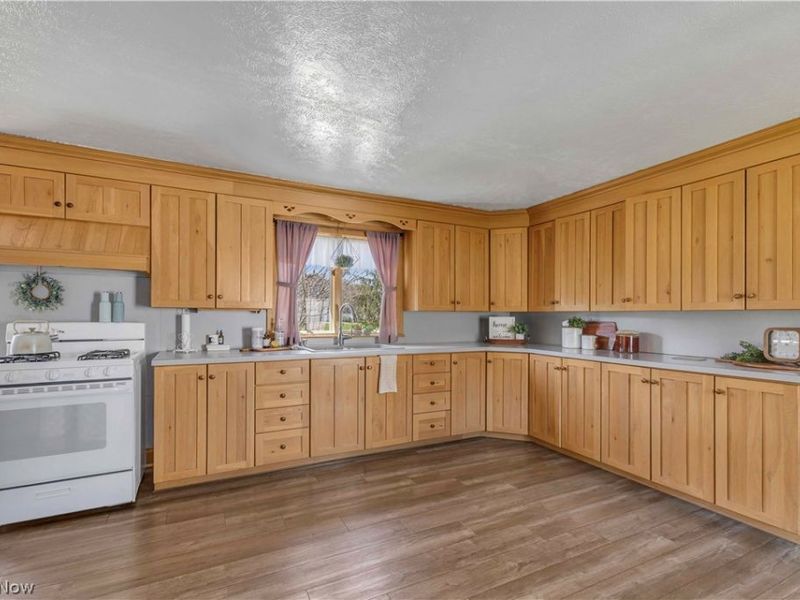 16236 Old State Road , Middlefield, OH 44062 Photo 5