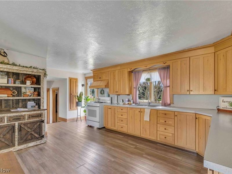 16236 Old State Road , Middlefield, OH 44062 Photo 6