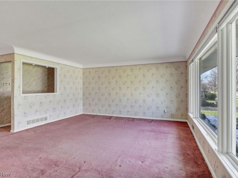 13397 Cherokee Trail, Middleburg Heights, OH 44130 Photo 4