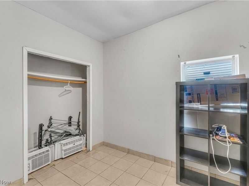 3305 Roanoke Avenue, Cleveland, OH 44109 Photo 19