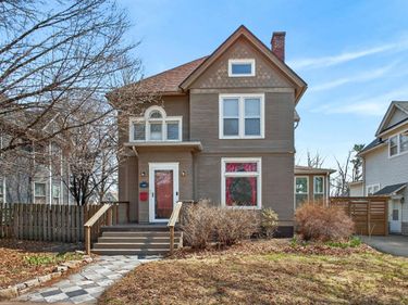 1919 Farnam Street, Davenport, IA 52803