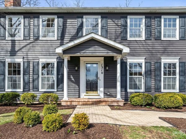 1310 N Carlton Avenue , Wheaton, IL 60187