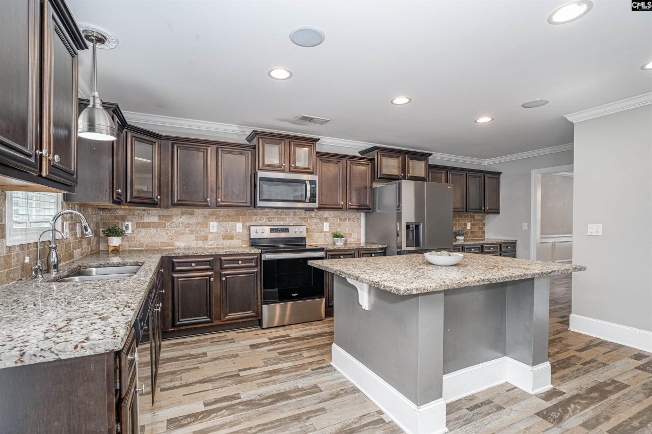 1001 Acacia Lane Photo 14