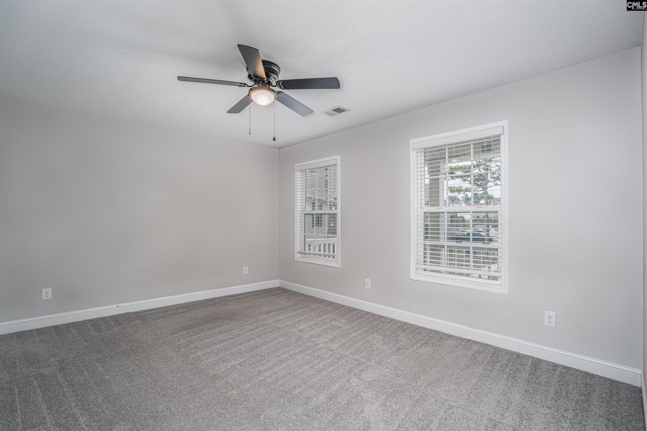 1001 Acacia Lane Photo 34