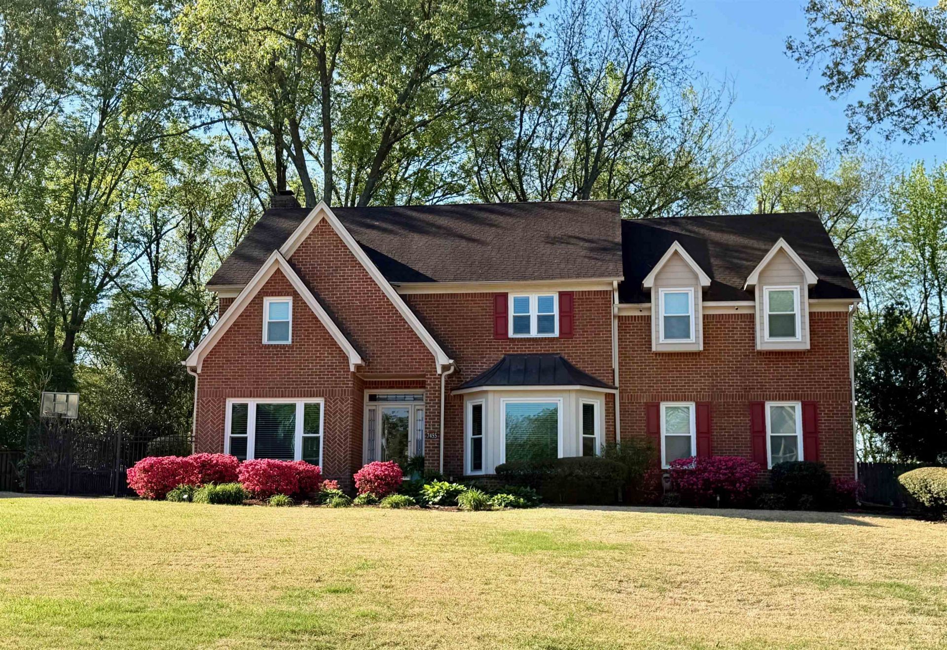 7455 WOOD RAIL CV Memphis, TN 38119