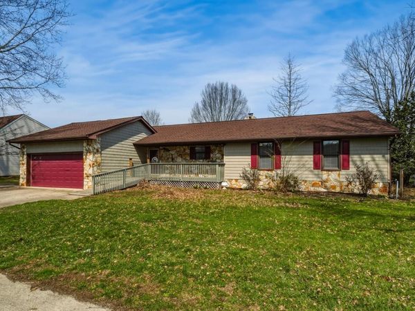 6 Royal Oak Court, Hurricane, WV 25526
