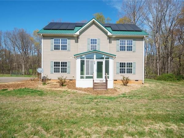 193 Red Hawk Lane , Olin, NC 28660