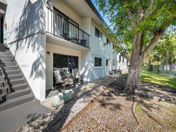 7095 NW 179th St, Unit 110, Hialeah, FL 33015