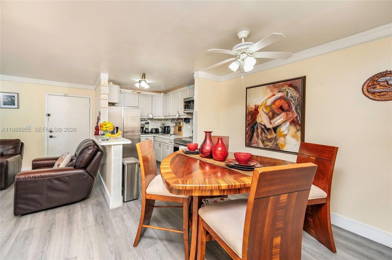 7095 NW 179th St, Unit 110, Hialeah, FL 33015 Photo