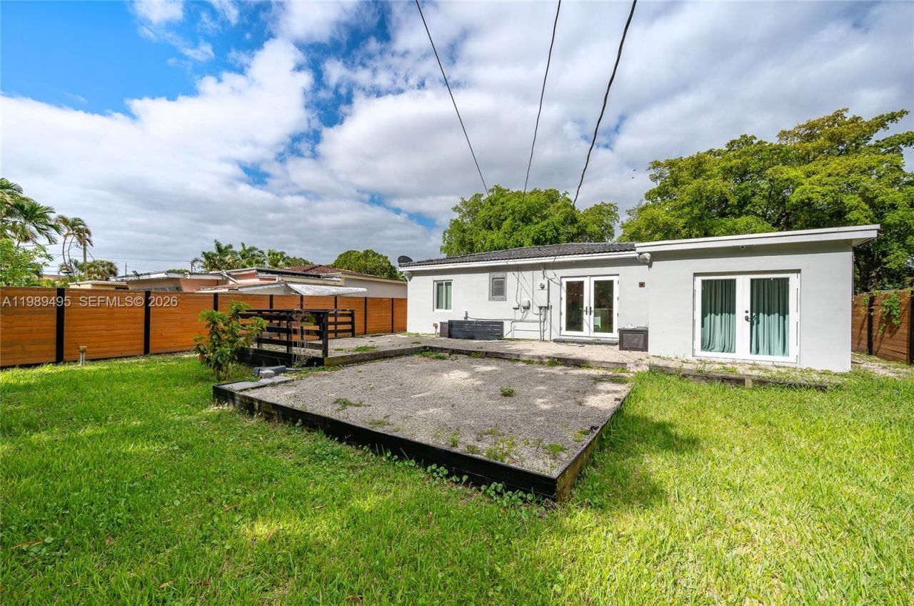 531 Forrest Dr, Miami Springs, FL 33166 Photo