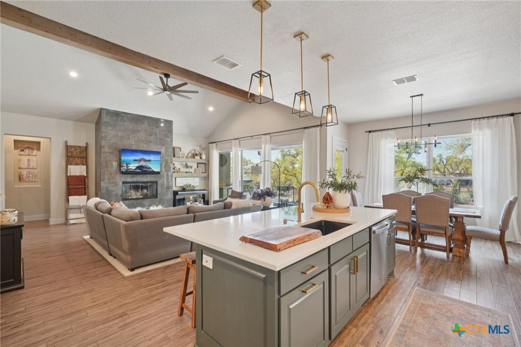 234 Sabella, Spring Branch, TX 78070 Main Photo