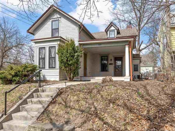 304 Ronalds St, Iowa City, IA 52245