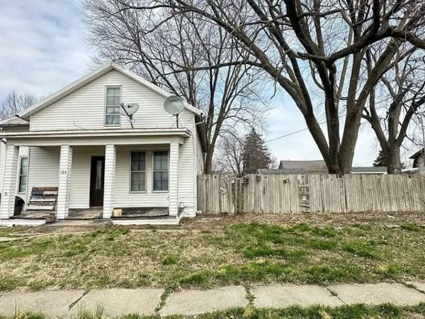 104 W EDWARDS Street, Payson, IL 62360