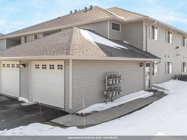 4735 N NEWCASTLE LANE, Unit D, Appleton, WI 54913