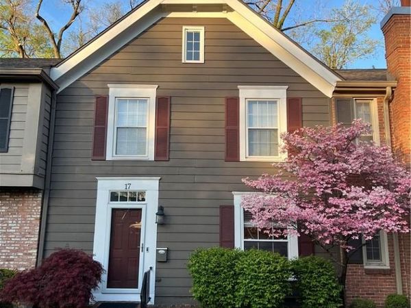 17 Nicholson Court, Centerville, OH 45459