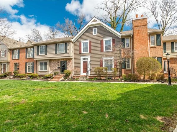 17 Nicholson Court, Centerville, OH 45459