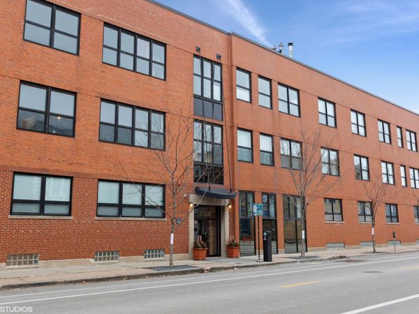 1728 N Damen Avenue, Unit 211, Chicago, IL 60647