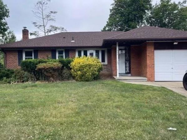 848 Center Drive, North Baldwin, NY 11510