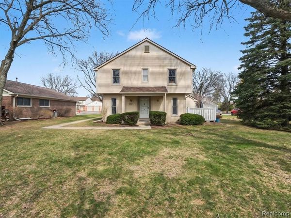 2717 Winthrop Court, Ann Arbor, MI 48104