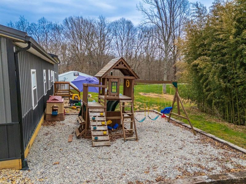 1025 Davis Memorial Road, Peebles, OH 45660 Photo 10