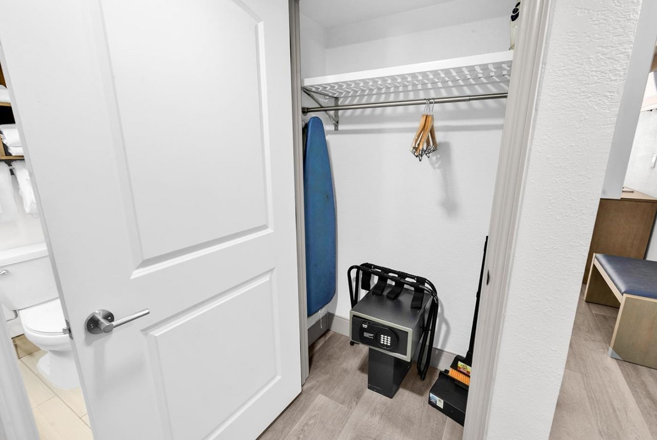 2311 S Ocean Blvd. Photo 20