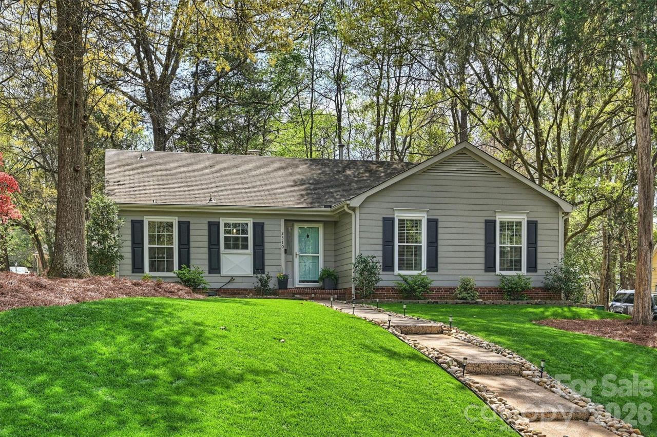 2310 Oldenburg Drive, Charlotte, NC 28210 Main Photo