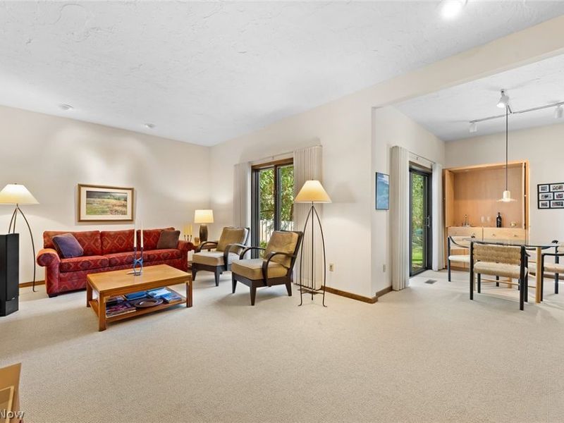 960 Poulsen Drive, Akron, OH 44313 Photo 13