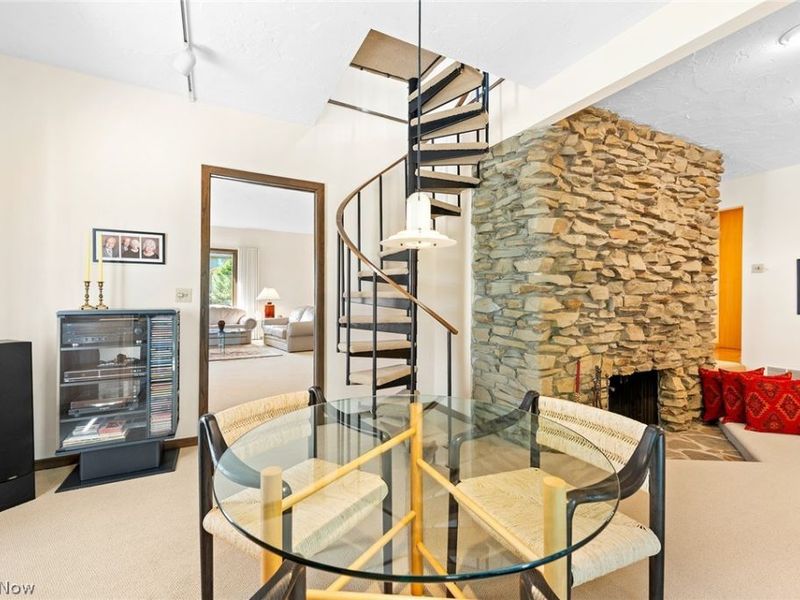 960 Poulsen Drive, Akron, OH 44313 Photo 14