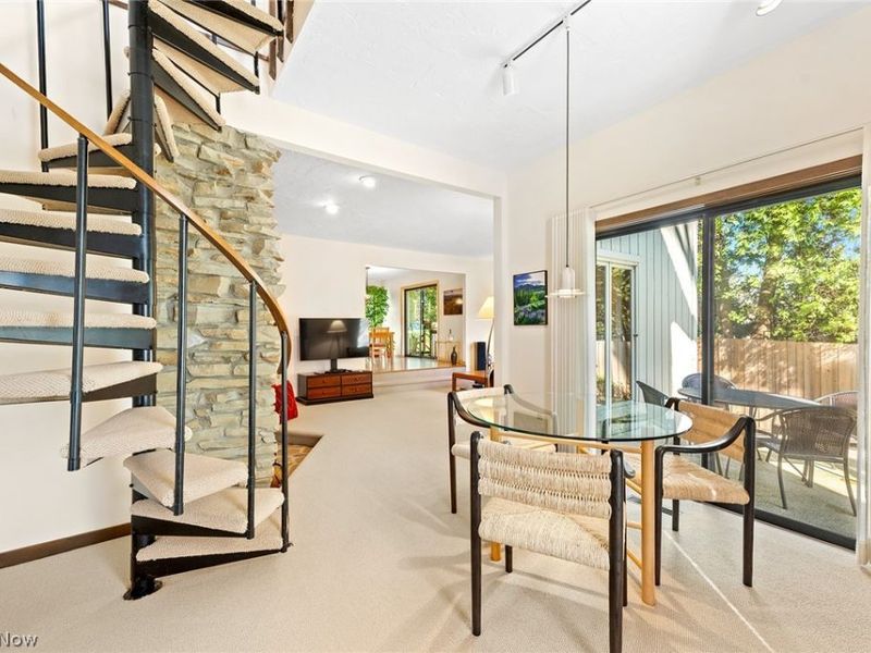 960 Poulsen Drive, Akron, OH 44313 Photo 16