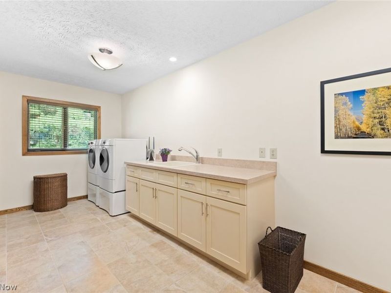 960 Poulsen Drive, Akron, OH 44313 Photo 20