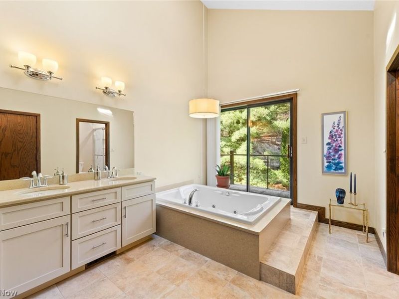 960 Poulsen Drive, Akron, OH 44313 Photo 26