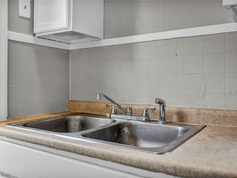 4330 Marvin Avenue, Cleveland, OH 44109 Photo 19