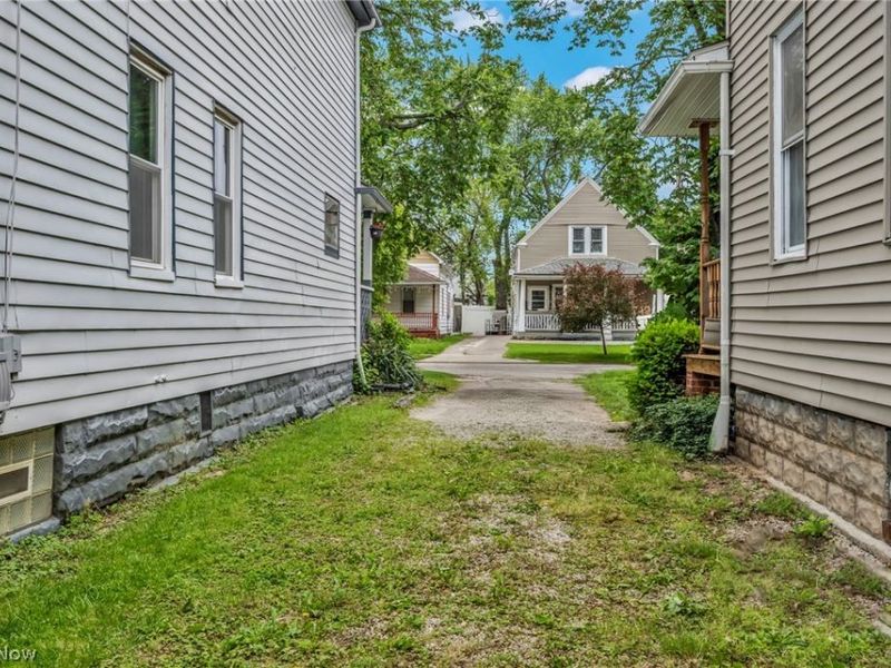 4330 Marvin Avenue, Cleveland, OH 44109 Photo 38
